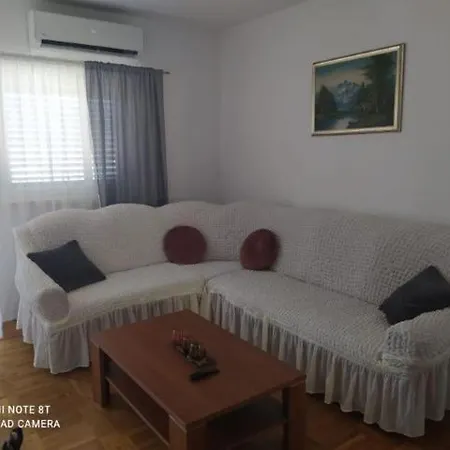 Rustica * فيلا لوكا